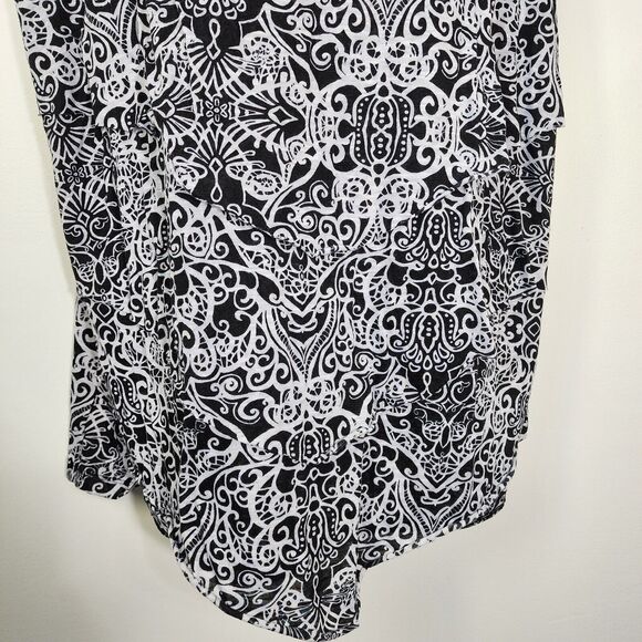 Catherines Women Tank Top Size 1X Black White Printed Tiered Layered V Neck Boho - Picture 6 of 9